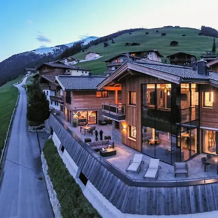 Chalet's Alpenjuwel Chalet Tux