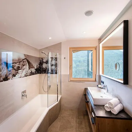 Chalet's Alpenjuwel Alpstuga Tux