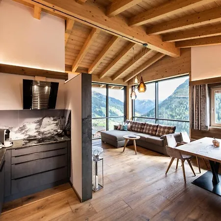 Chalet's Alpenjuwel Тукс