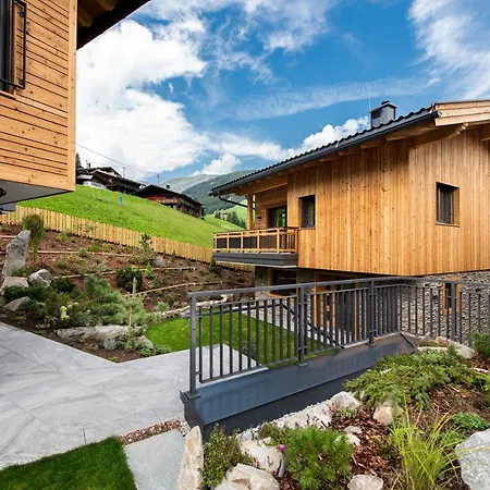 Chalet's Alpenjuwel Тукс